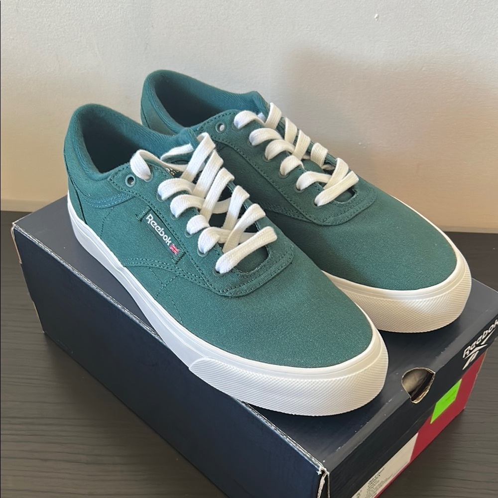 Reebok Club C Coast